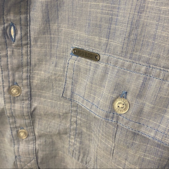 2/30 Guess Mens Lightweight Half Button Down Pullover Collared Shirt Denim Look - Picture 5 of 13